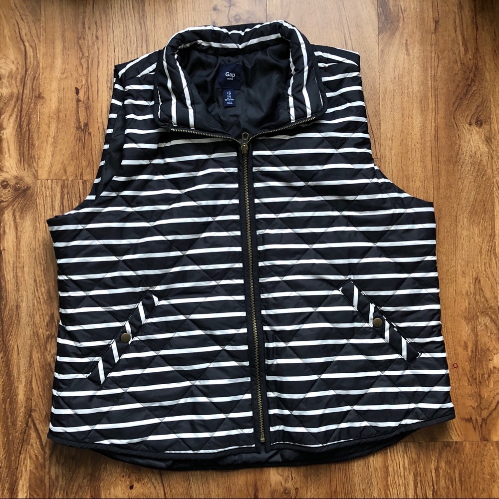 GAP XL Puffer Vest